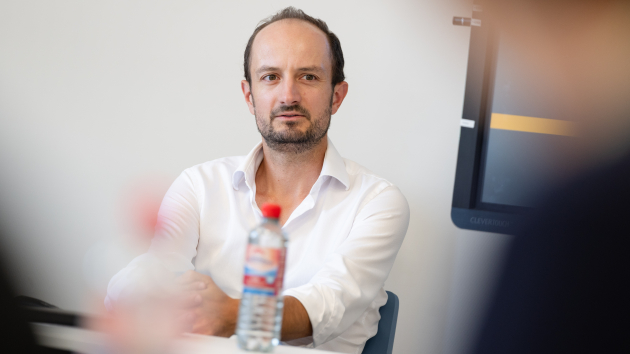 Retail Media: Chancen nutzen, strategische Risiken vermeiden - Erik Maier ist Professor für Marketing an der Technischen Universität Chemnitz - Quelle: Anika Dollmeyern